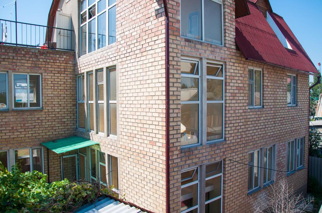 Sakura Guesthouse 比什凯克 外观 照片