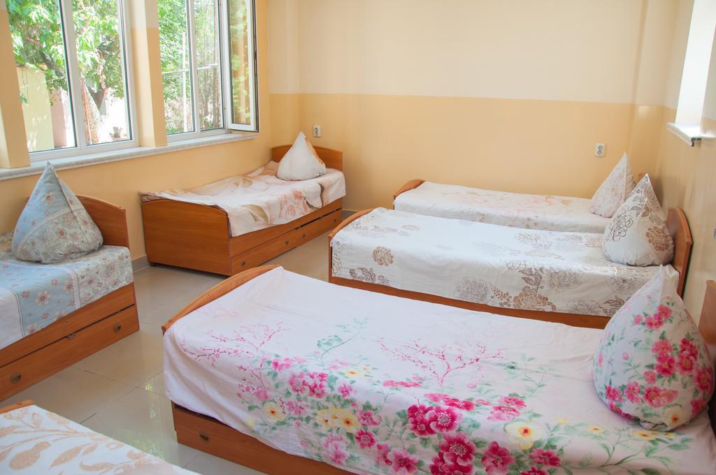 Sakura Guesthouse 比什凯克 外观 照片