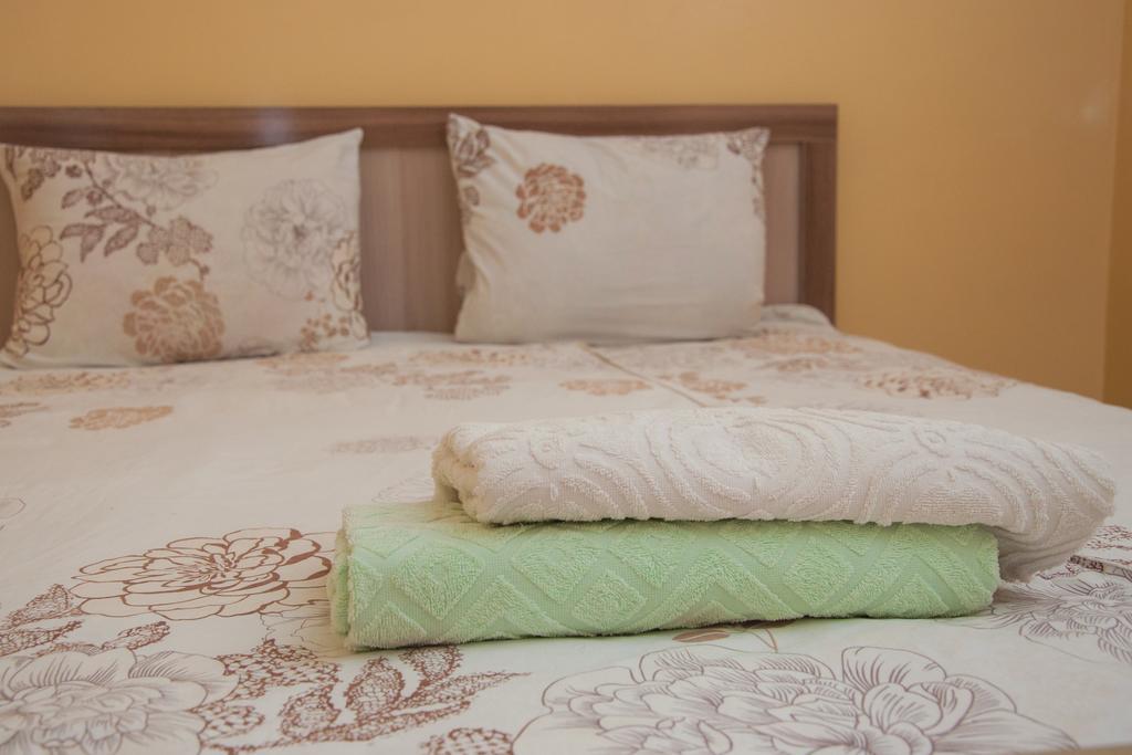 Sakura Guesthouse 比什凯克 外观 照片